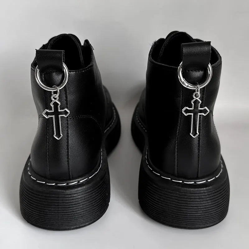 Pendant Boots